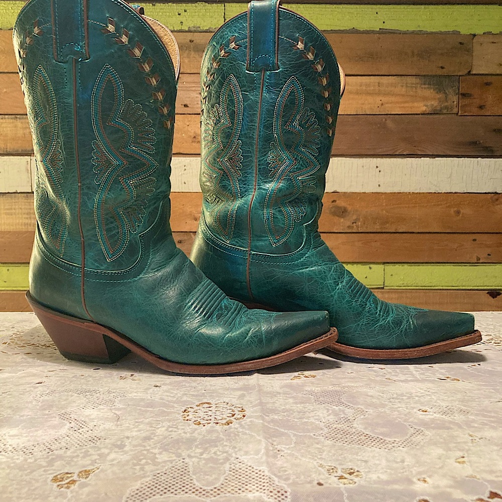 Justin Cowgirl boots